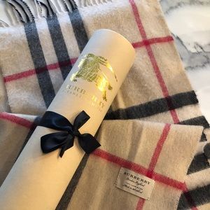 Burberry scarf! Comes with cylinder box & tag!
